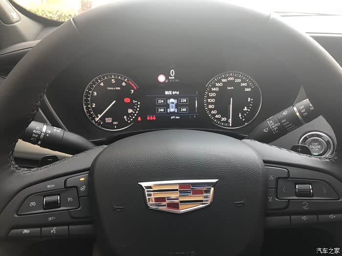 凯迪拉克xt4 2018款 28t 两驱领先型怎么样_优缺点_magic丶阿磊_口碑