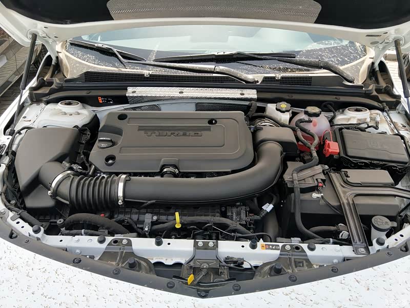 0t发动240马力配上9速变速箱,没的说!