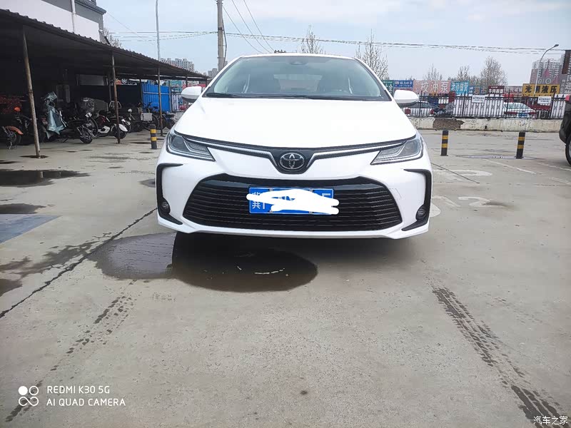 到后73的一代神车花冠,时光荏苒,他还是那个开不坏的丰田车的最杰出