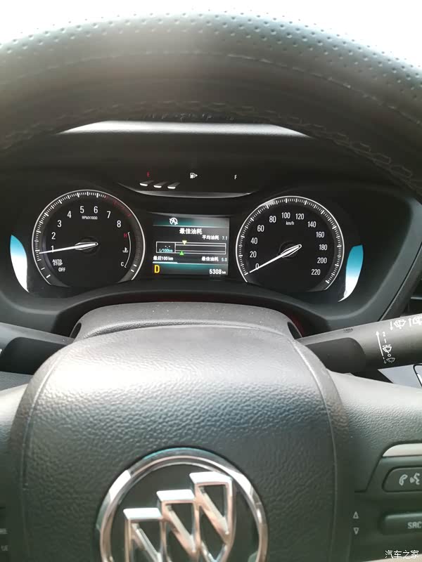 【油耗】免费保养 1 次当前平均油耗 10.0 升/百