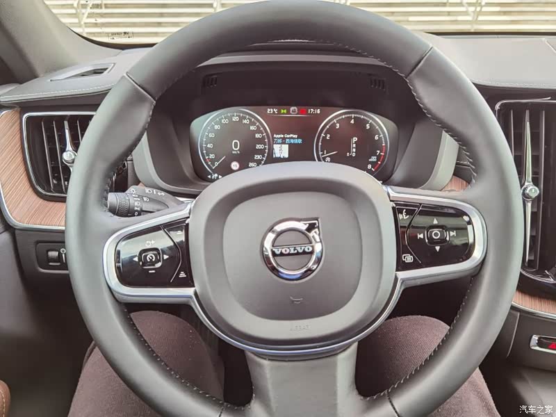 汽车之家|沃尔沃xc60报价大全|大众点评|2021款 t5 四驱智远豪华版