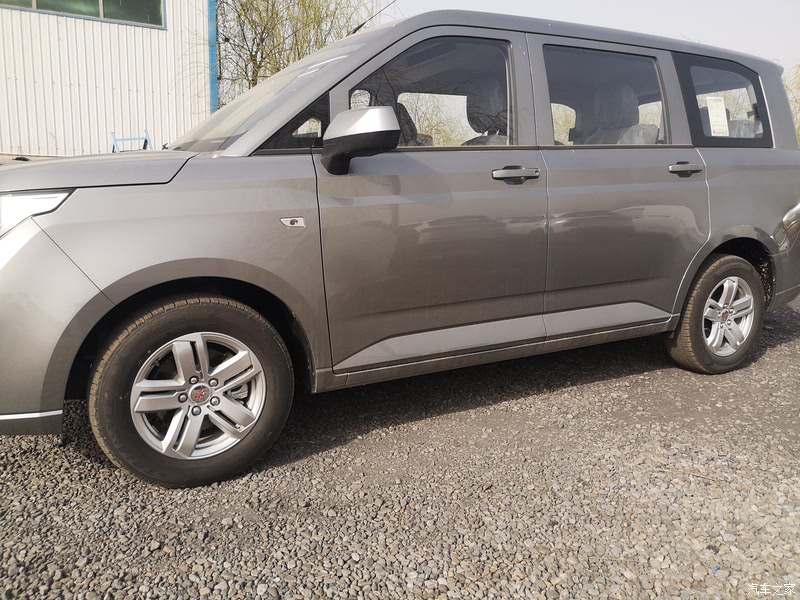 汽车之家|五菱宏光plus报价大全|大众点评|2019款 1.