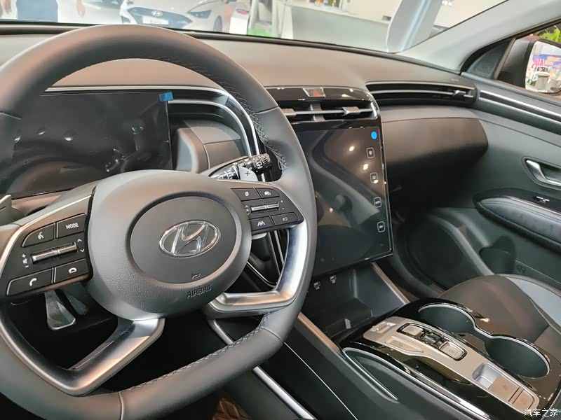 > 2021款 途胜l 1.5t lux尊贵版