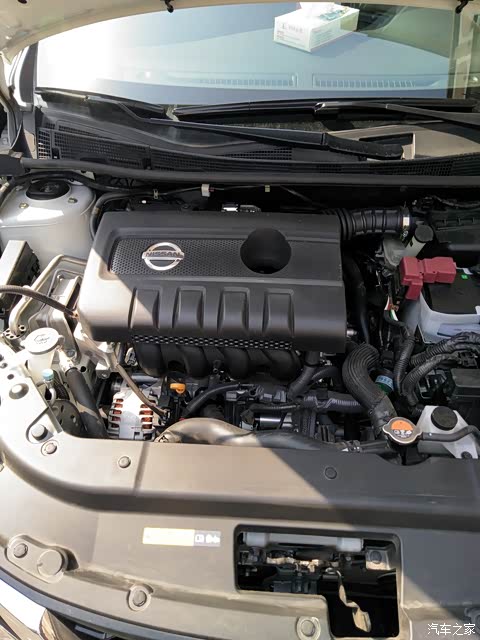 发动机舱挺规整的!