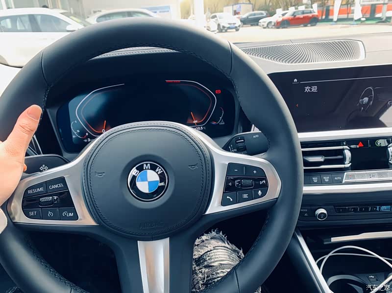 真实比图片豪华感足【性价比】我预算30w落79,在我心中宝马3系也就