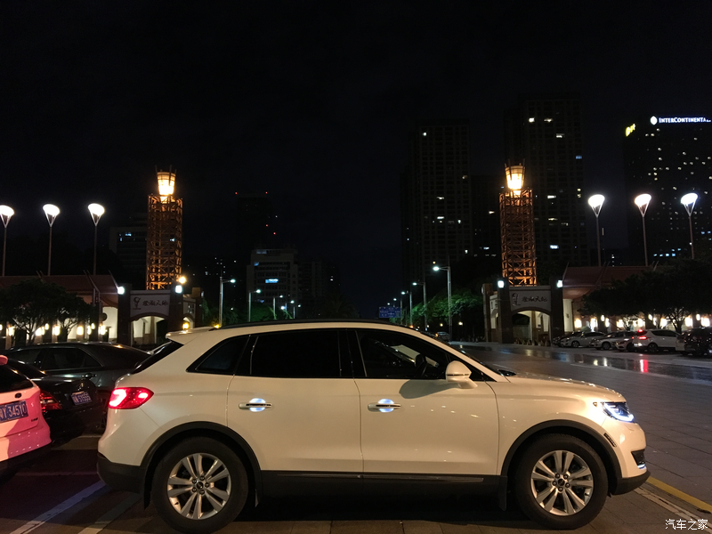 夜间用手机拍的侧面