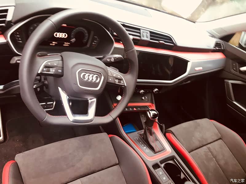奥迪q3 2020款 40 tfsi 时尚动感型怎么样_优缺点_杭州车友si6pk4