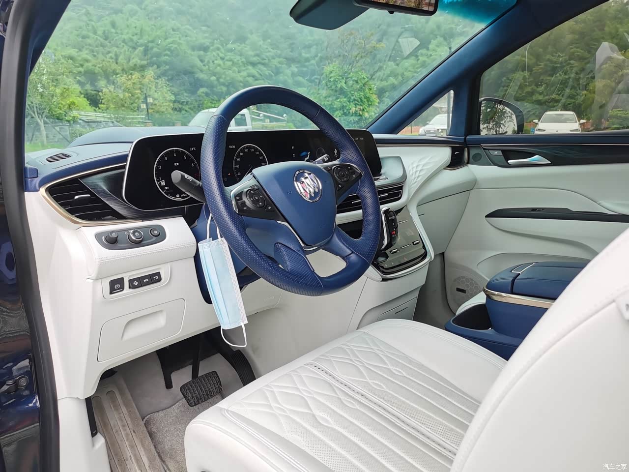 别克gl8 2022款 avenir艾维亚 四座尊礼版怎么样_优缺点_肇庆老陈123