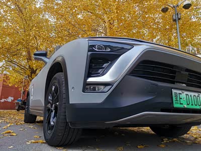 蔚来es8 2018款 355km 基准版 六座版