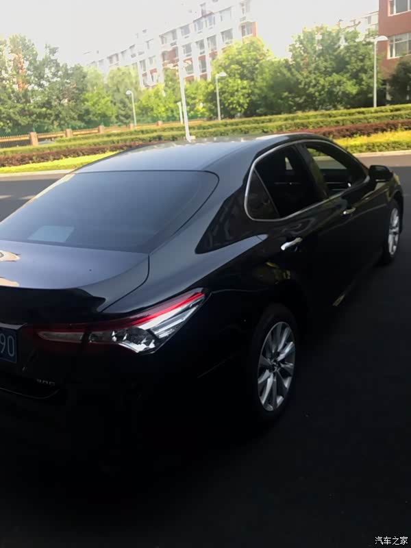 0g 豪华版 国vi 观总体错,挺气,黑色酷,白色珍珠漆漂亮,银色点香槟