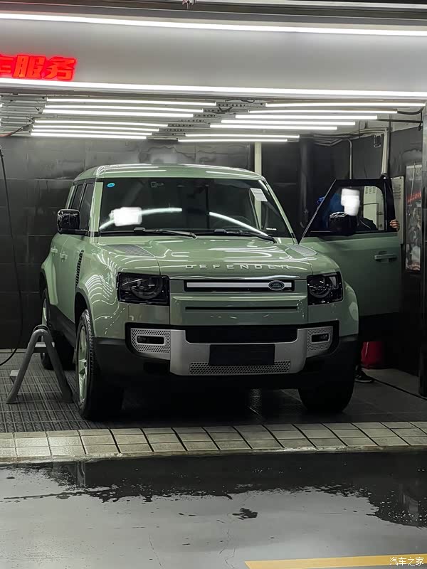 《路虎卫士110限量版格拉斯米尔绿提车2000公里》