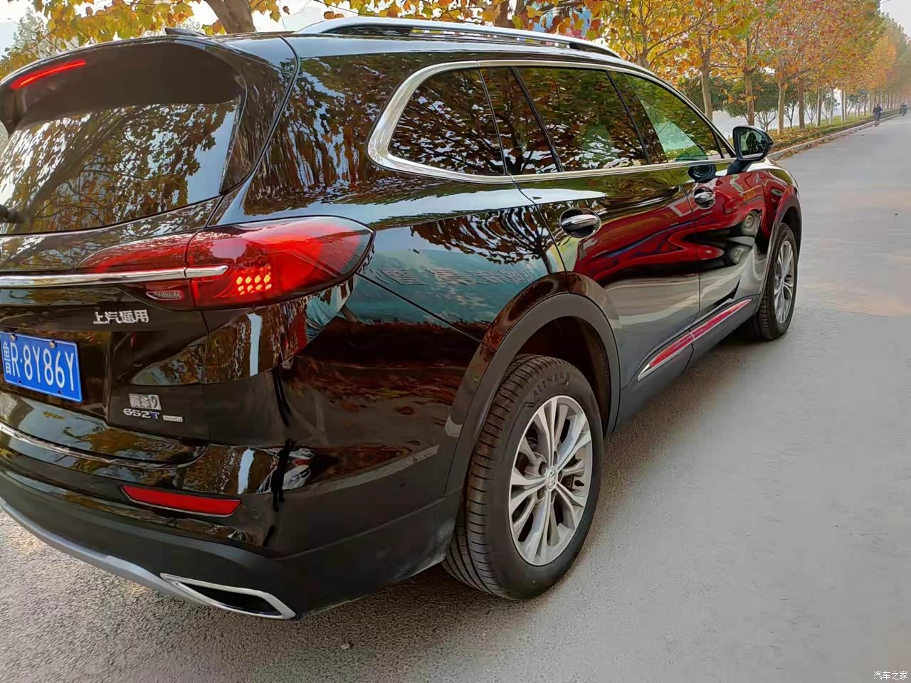 2021款昂科威plus652t五座豪华型