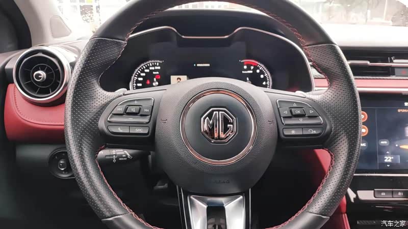 对于我这个刚拿到驾照的新司机71说还747876用的,方向盘也没