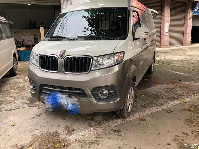 要求也,底也钢板,所以舒适肯定像家用轿车那样 【外观】 华晨金杯车