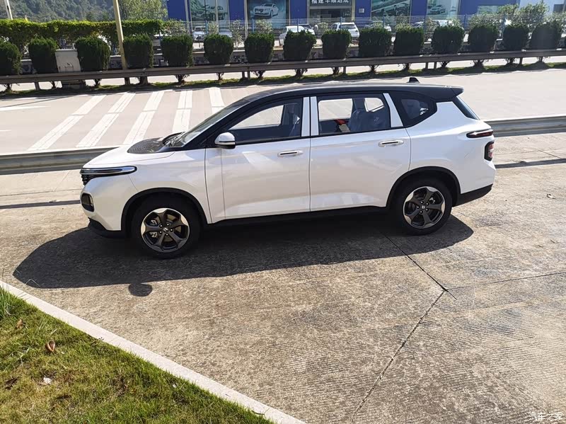 5t cvt 24小时在线尊贵型 7座 【性价比】 买宝骏rm-5价还错,我总结