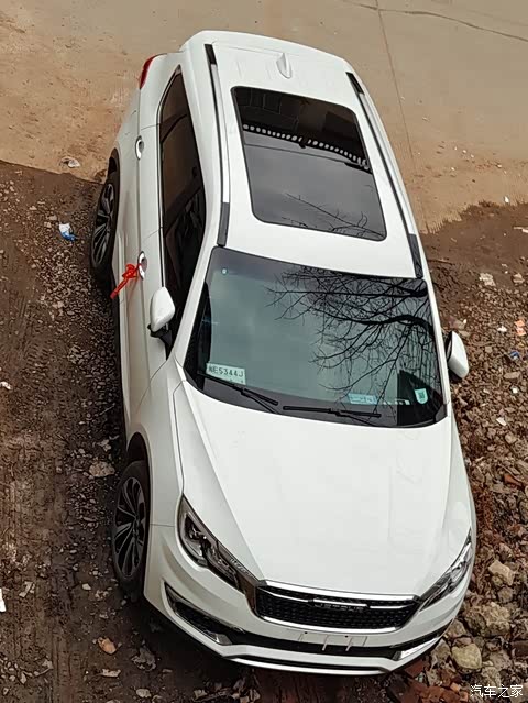 在楼上拍的照片车子全景照片,全景天窗小孩子都爱