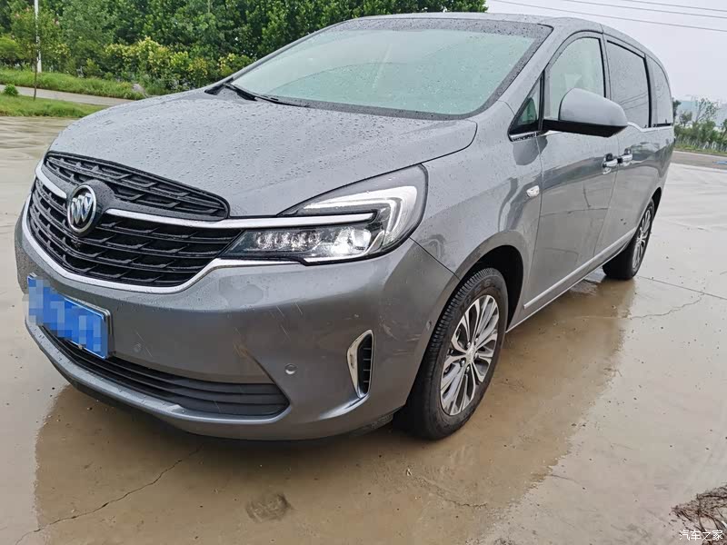 2020款陆上公务舱652t尊贵型