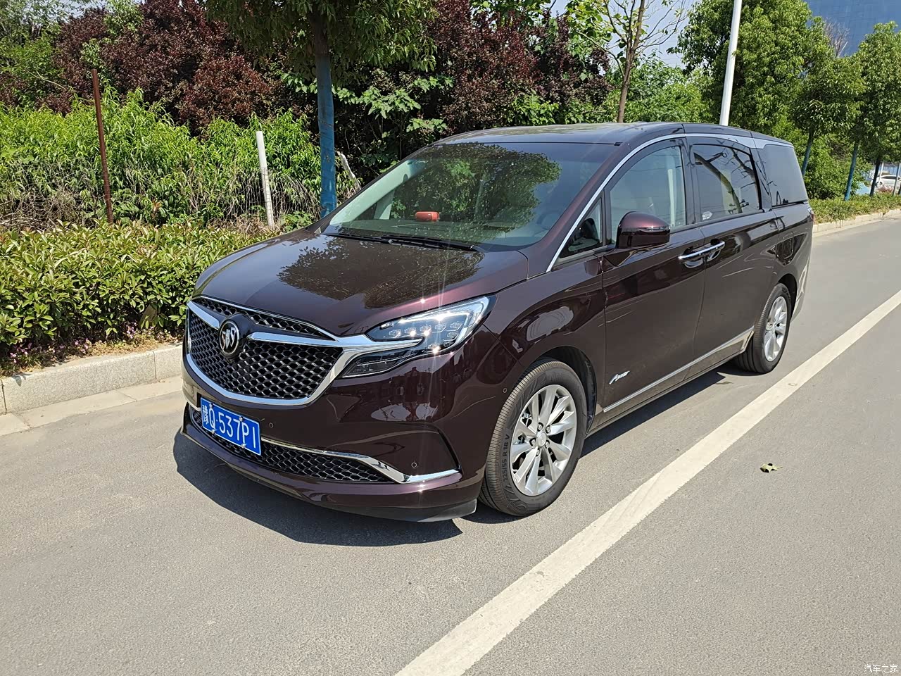 别克gl8 2021款 avenir艾维亚 七座亲礼版怎么样_优缺点_写尽相思何