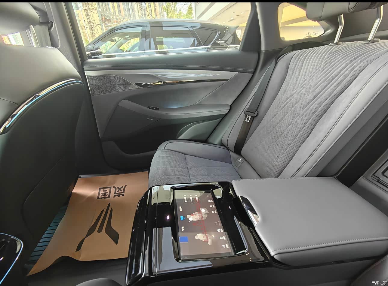 岚图追光 2023款 四驱标准版怎么样_优缺点_卡卡爱开皮卡_口碑_汽车之