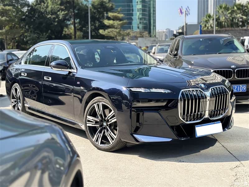 汽车之家|宝马7系报价大全|大众点评|2023款 740li 领先型 m运动套装
