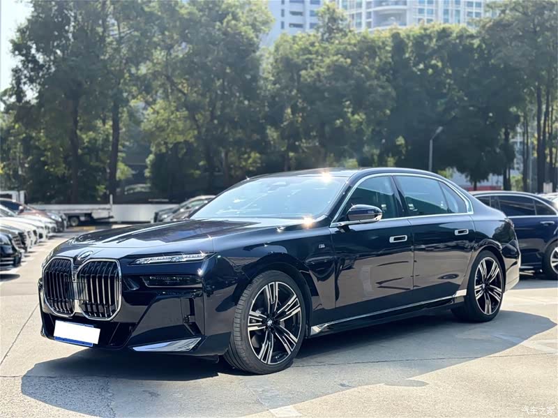 汽车之家|宝马7系报价大全|大众点评|2023款 740li 领先型 m运动套装