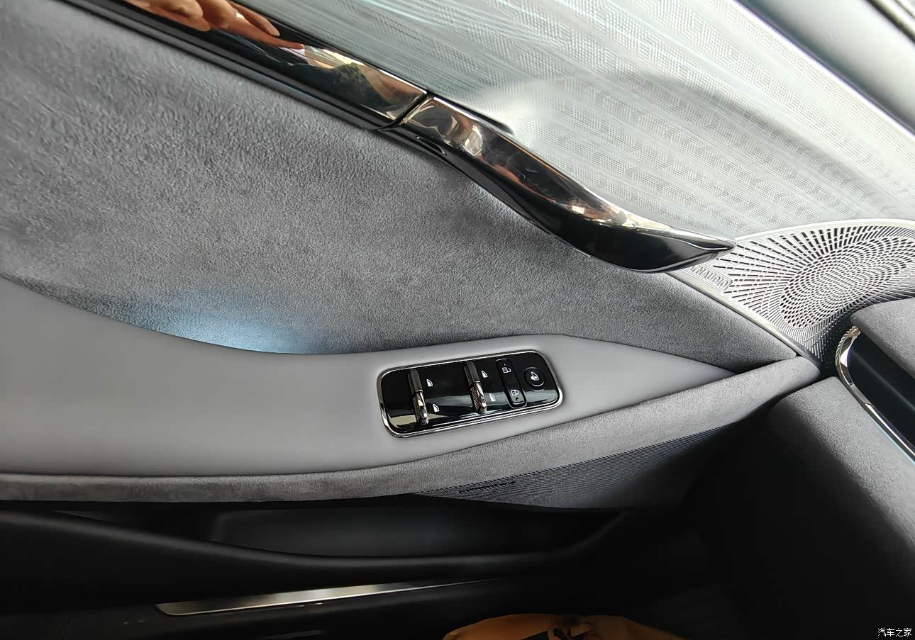 岚图追光 2023款 四驱标准版怎么样_优缺点_卡卡爱开皮卡_口碑_汽车之