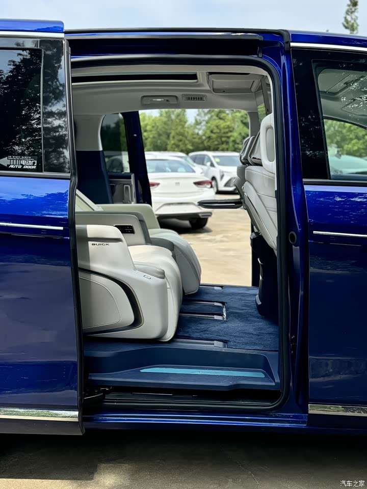 别克gl8新能源 2024款 陆尊 奢享版 6座怎么样_优缺点