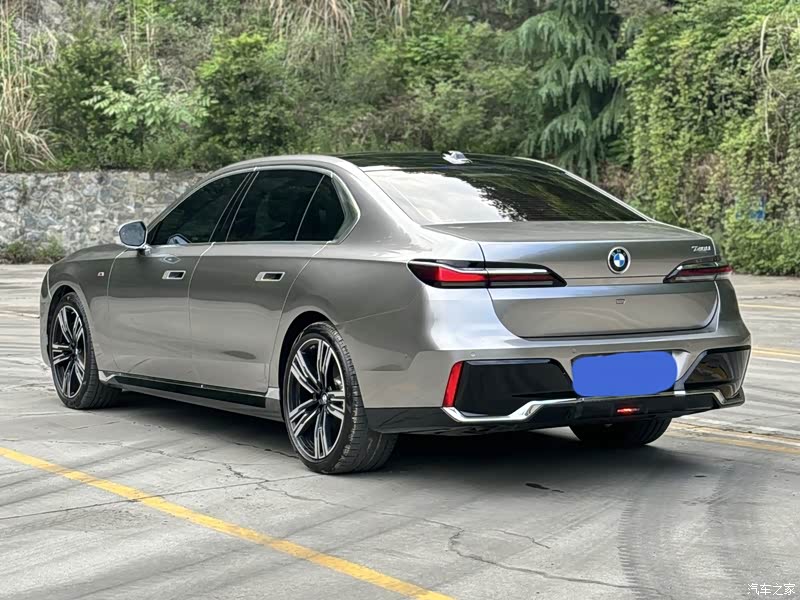 汽车之家|宝马7系报价大全|大众点评|2023款 740li 领先型 m运动套装