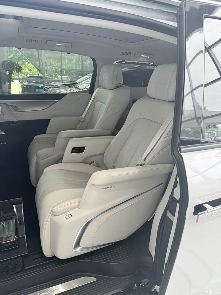 别克gl8新能源 2024款 陆尊 奢享版 6座怎么样_优缺点