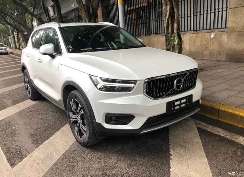 汽车之家|沃尔沃xc40报价大全|大众点评|2021款 t4 四驱智远豪华版